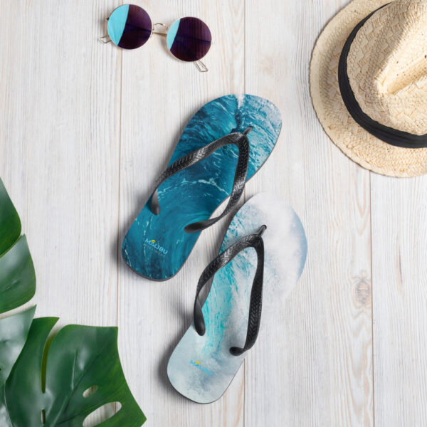 Ocean wave flip-flops and summer hat.